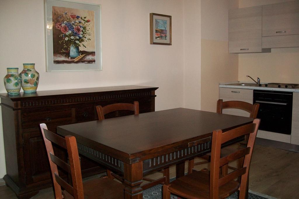 דירות ריבה דל גארדה Residenza Porte Vecchie מראה חיצוני תמונה
